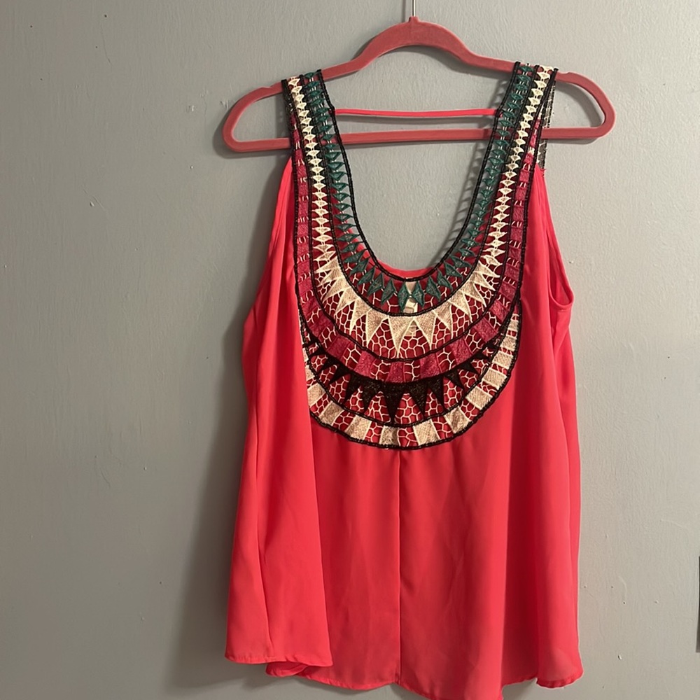 Pink Owl. Pink top, crochet back